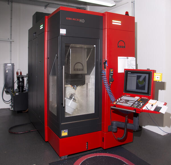 Kern 5-axis milling machine in the climate room